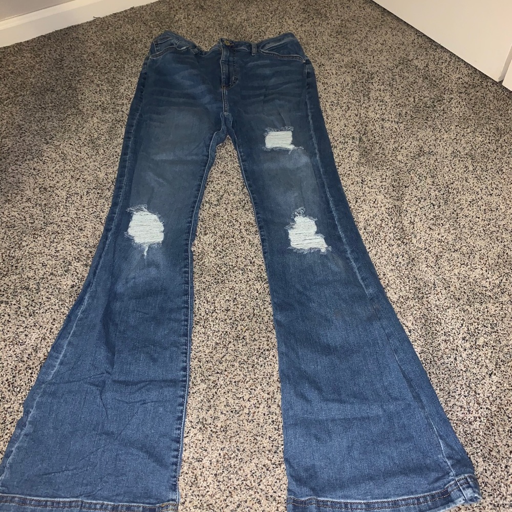 Bootleg Distressed Jeans Size 29